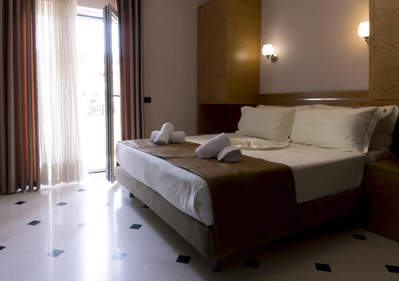 Hotel Pandora Residence Tirana 3*,
