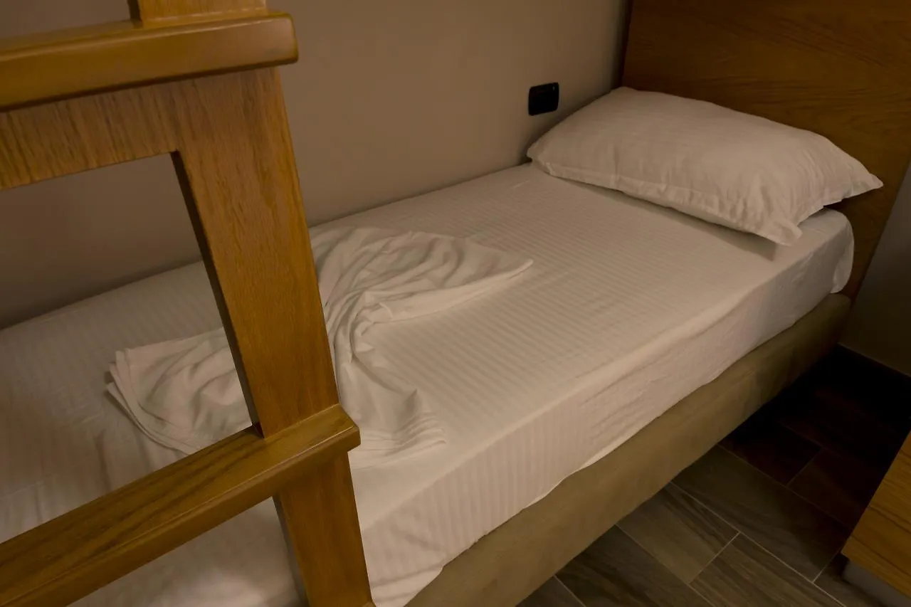 Hotel Pandora Residence Tirana 3*,